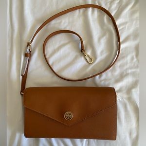 Tory Burch Robinson Expandable Concierge Wallet Crossbody